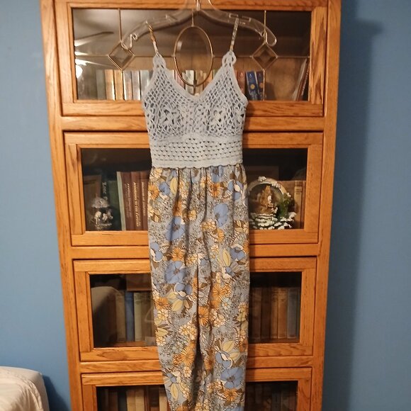 Bog Pants - Boho Bog sz sm blue floral jumpsuit